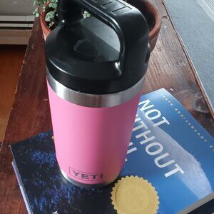 Yeti 12oz. Rambler with Chug Cap.